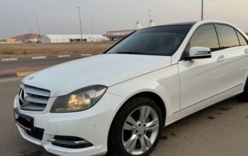 Mercedes C200 full option Gcc 2013 for sale