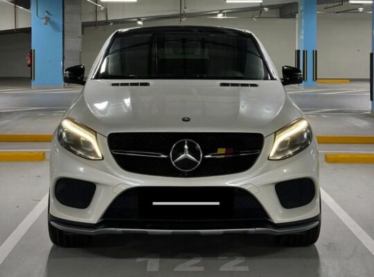 Mercedes GLE43 full option 2016 Gcc for sale