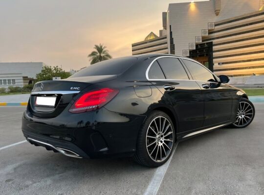 Mercedes C200 full option 2019 Gcc for sale