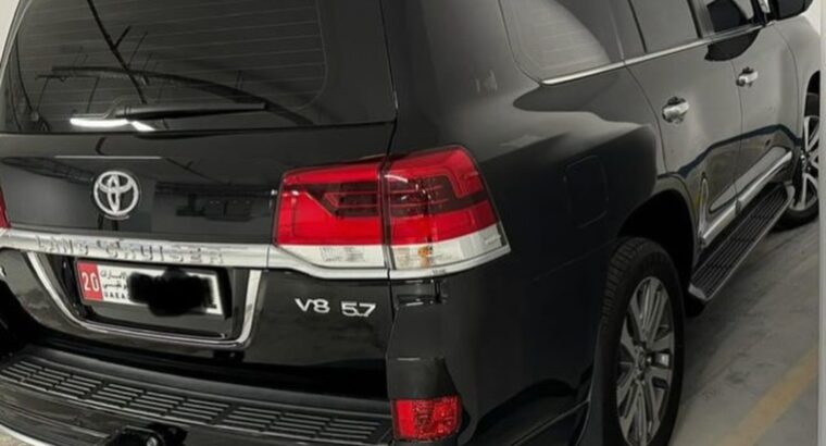 Toyota Land cruiser VXR 5.7 full option 2019 Gcc f