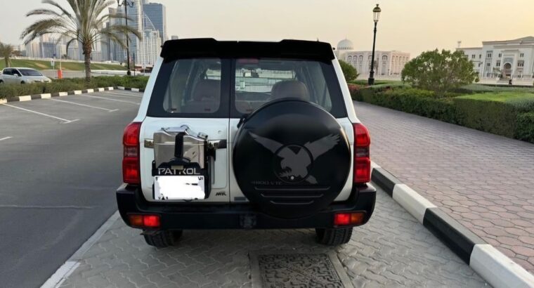 Nissan patrol Falcon Edition 2019 full option for