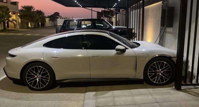 Porsche Taycan 4s full option 2021 Gcc for sale
