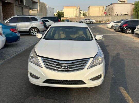 Hyundai Azira 2014 in good condition USA imported