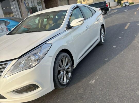 Hyundai Azira 2014 in good condition USA imported