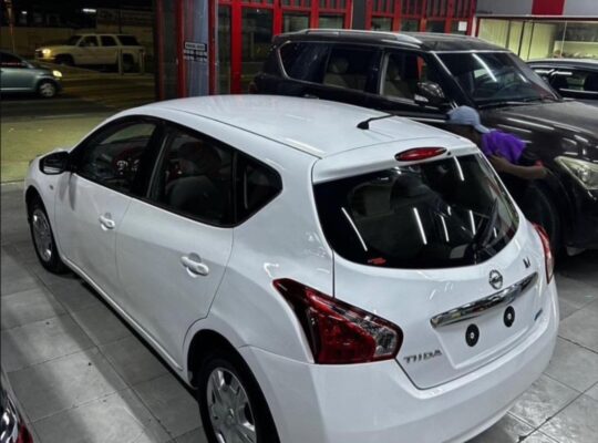 Nissan Tiida 2016 Hatchback Gcc