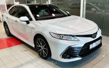 Toyota Camry Grand 2021 Gcc in perfect condition