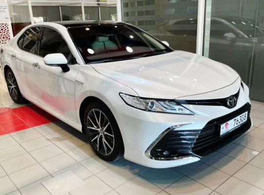 Toyota Camry Grand 2021 Gcc in perfect condition