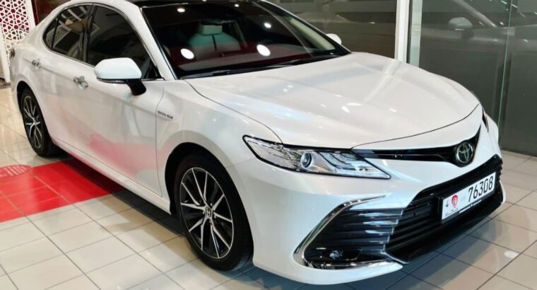 Toyota Camry Grand 2021 Gcc in perfect condition
