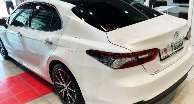 Toyota Camry Grand 2021 Gcc in perfect condition