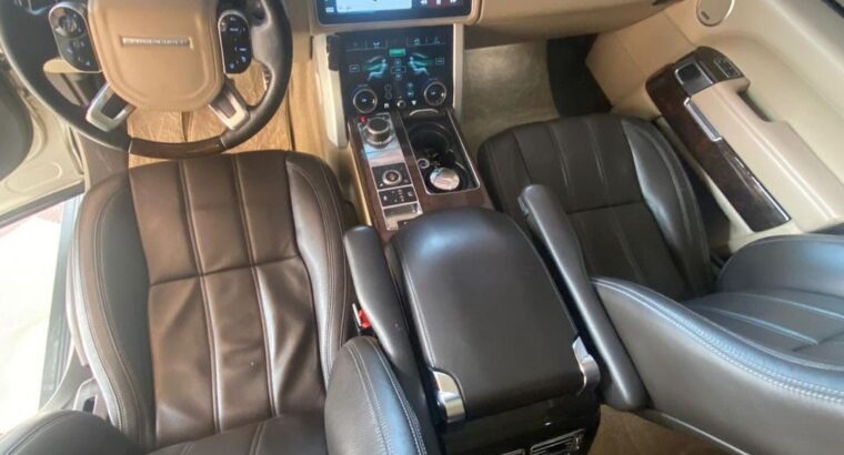Range Rover vouge SE 2014 Gcc for sale