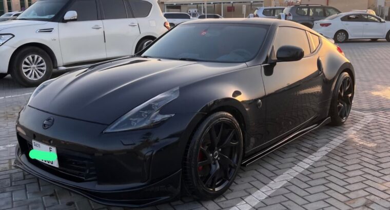 Nissan Z370 full option 2014 Gcc for sale