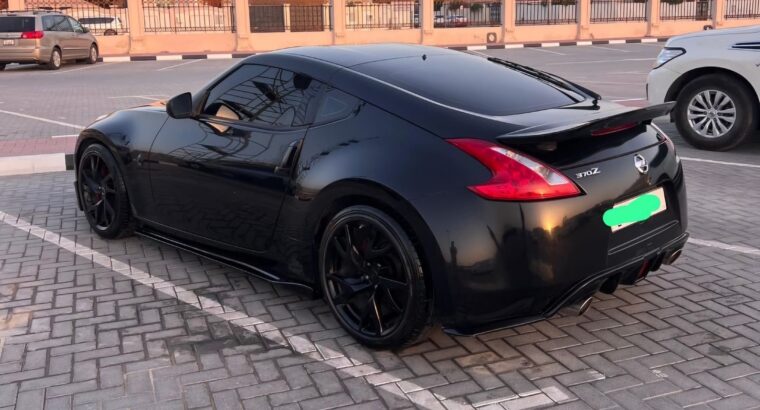 Nissan Z370 full option 2014 Gcc for sale