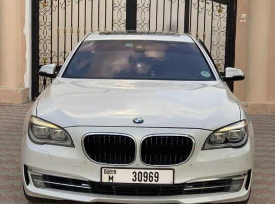 BMW 750LI full option 2015 Gcc in good condition