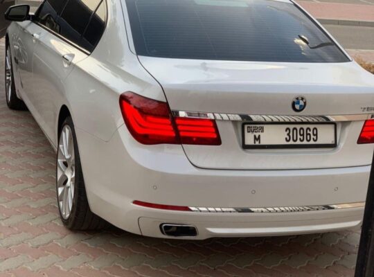 BMW 750LI full option 2015 Gcc in good condition