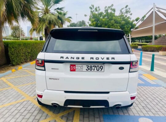 Range Rover sport SE 2014 Gcc in good condition