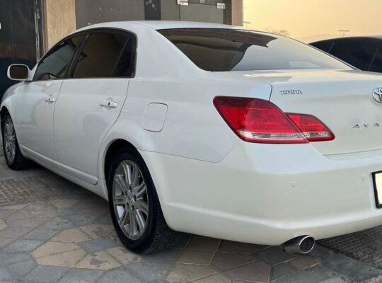 Toyota Avalon limited 2006 USA imported