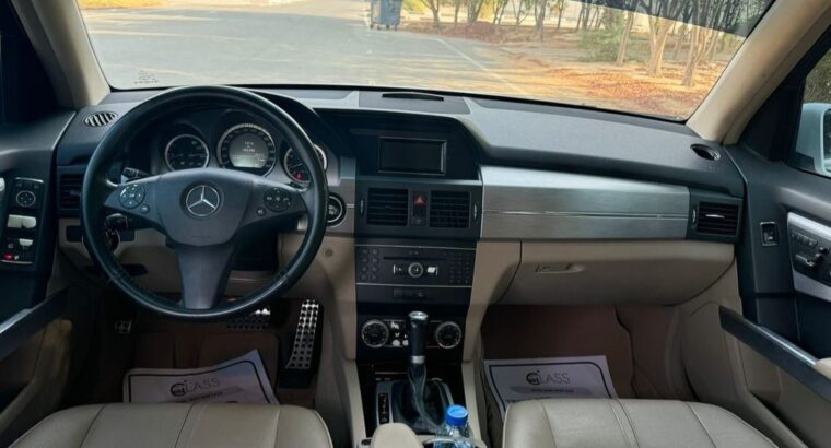 Mercedes GLK 300 full option 2010 Gcc for sale