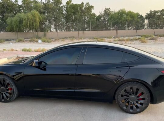 Tesla model 3 perfect 2021 Gcc for sale