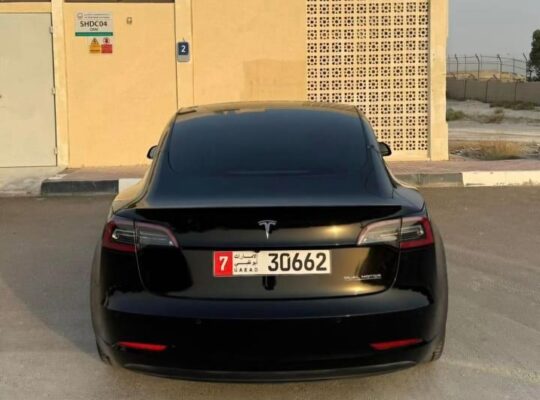 Tesla model 3 perfect 2021 Gcc for sale