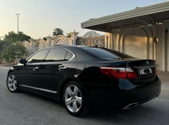 Lexus LS460 full option 2011 USA imported for sa