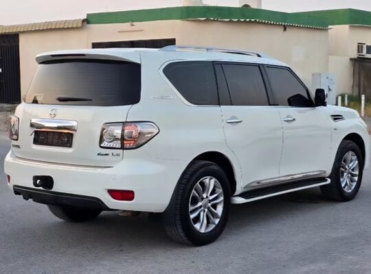 Nissan patrol LE400 full option 2012 Gcc for sale