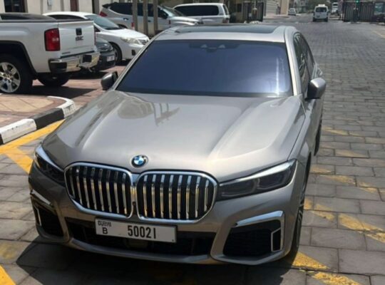 BMW 750i full option 2016 in perfect condition