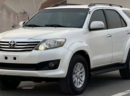 Toyota Fortuner SR5 2012 Gcc for sale