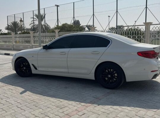 BMW 520 full option 2020 Gcc for sale