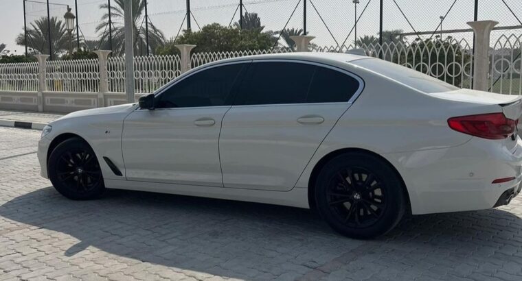 BMW 520 full option 2020 Gcc for sale