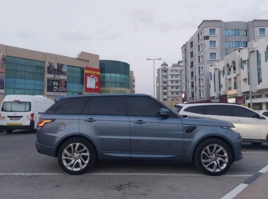 Range Rover sport SE 2019 Gcc in good condition