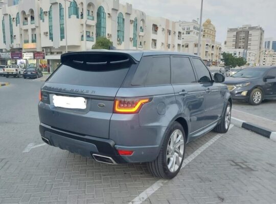 Range Rover sport SE 2019 Gcc in good condition