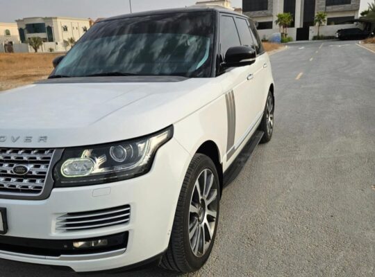 Range Rover vouge 2013 SE Gcc in good condition