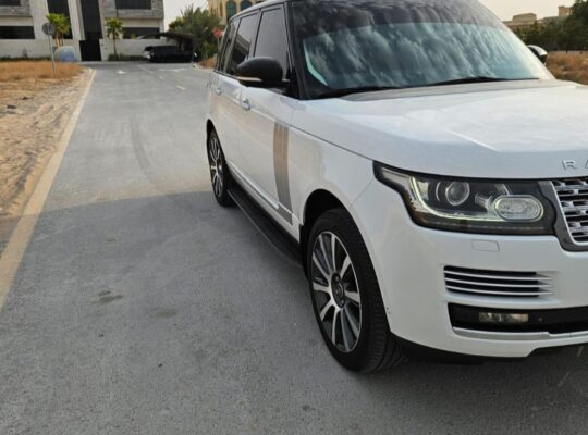 Range Rover vouge 2013 SE Gcc in good condition