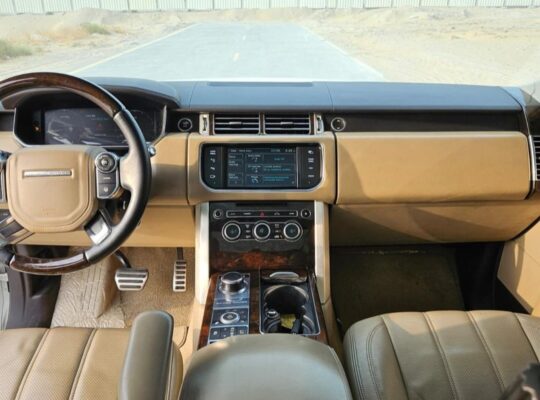 Range Rover vouge 2013 SE Gcc in good condition