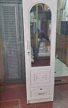 Single Door cabinet white color curved glass for s