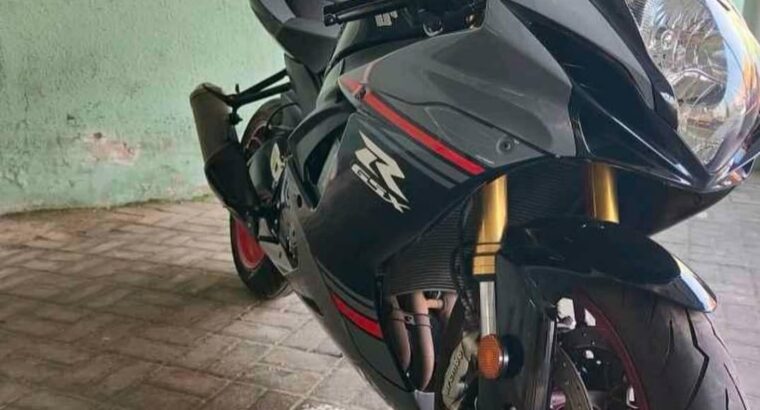 Suzuki gsxr 750 cc 2018 in good condition for sale