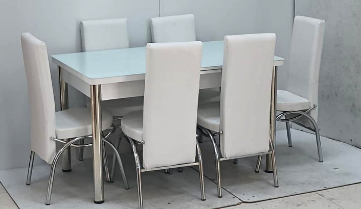 Brand new dining table with chair for sale