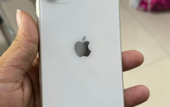 iPhone 11 128 GB Clean 94% battery all original fo