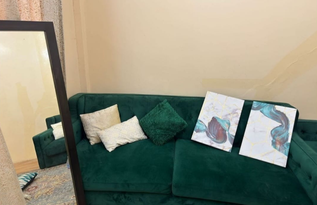 للبيع ٢ كنبات نظيفات