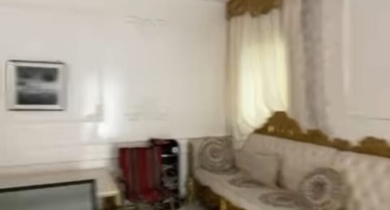 كنب مجلس بحاله جيده جداً للبيع