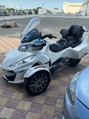 Canam spyder RT limited 2015 In excellent conditi