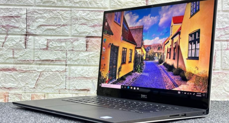 DELL PRECISION 5540 Touch 4K display. Core i7 9th
