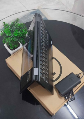 DELL LATITUDE 5289 CORE I7 7TH GENERATION FOR SALE