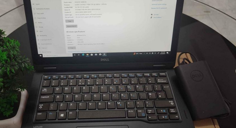 DELL LATITUDE 5289 CORE I7 7TH GENERATION FOR SALE