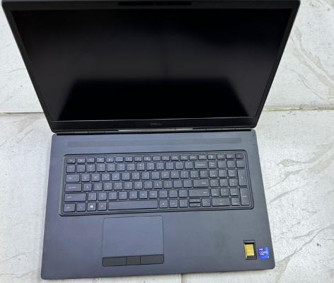 Dell Precision 7760 workstation For Sale