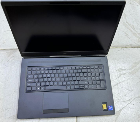 Dell Precision 7760 workstation For Sale