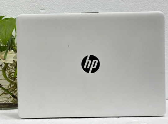 HP LAPTOP 14 AMD A6 RADION R4 For Sale