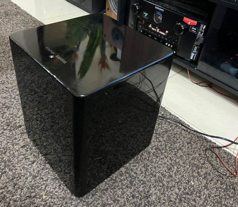 Harman kardon HKTS200 SUB For Sale