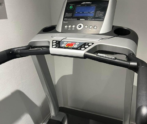 Lifefitness treadmill t3 For Sale