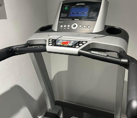 Lifefitness treadmill t3 For Sale